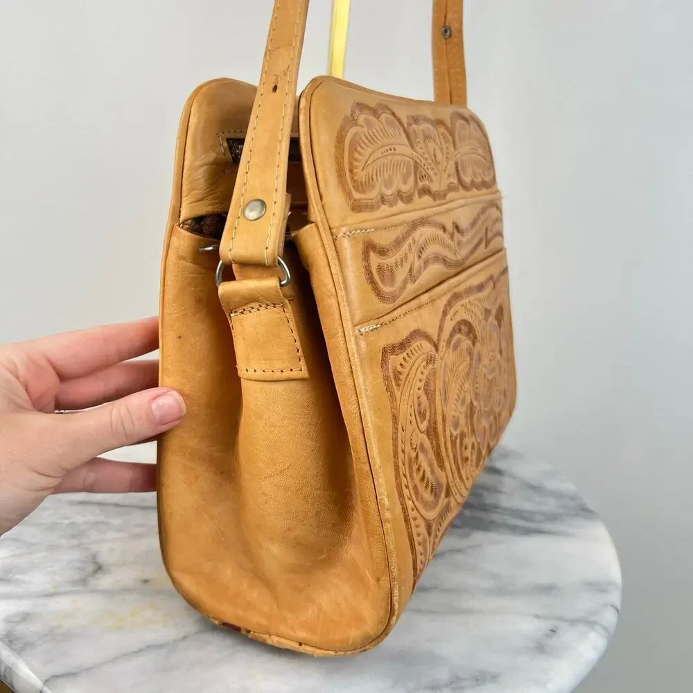 Vintage Tooled Embossed Floral Leather Western Style Shoulder Purse Bag